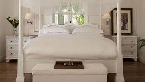 vsb-luxury-villa-bed-1280x720.ashx
