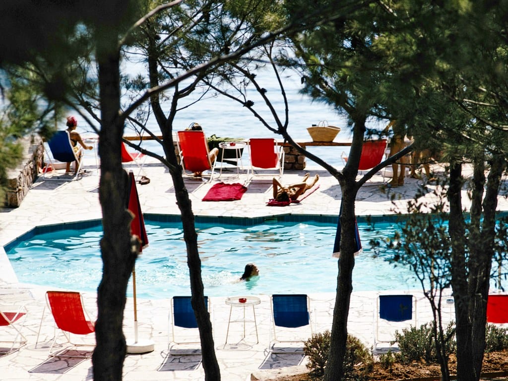 Slim Aarons scene